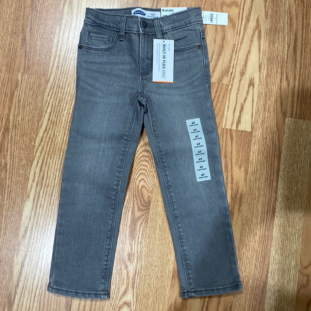 Old Navy toddler jeans. NWT